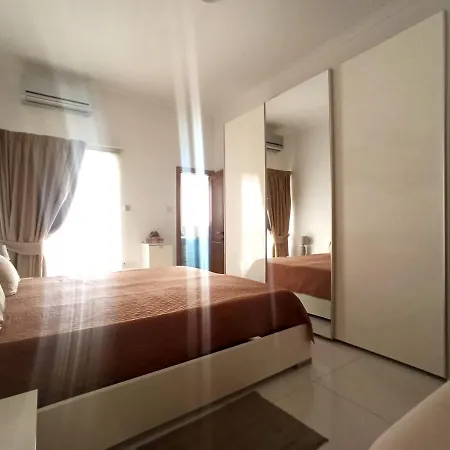 公寓 Modern In The Heart Of Steps From The Seafront *