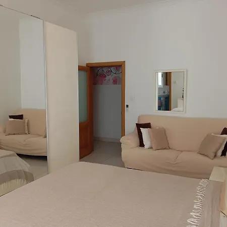 Modern In The Heart Of Steps From The Seafront Apartment *