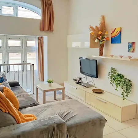 公寓 Modern In The Heart Of Steps From The Seafront *