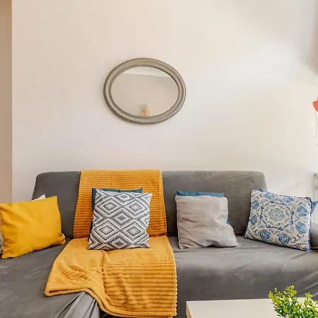 Modern In The Heart Of Steps From The Seafront Апартаменты Слима