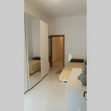 Modern In The Heart Of Steps From The Seafront شقة سليمة