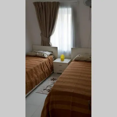 Modern In The Heart Of Steps From The Seafront سليمة