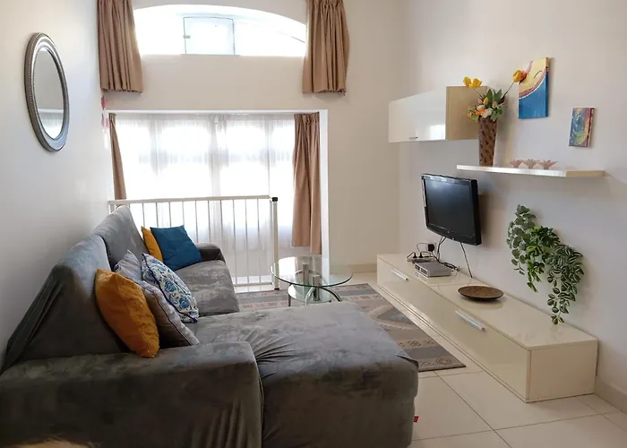 Daire Modern In The Heart Of Steps From The Seafront *