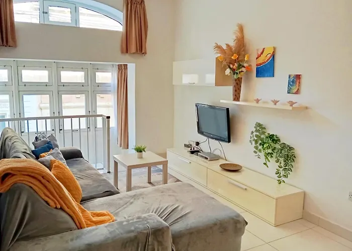 Daire Modern In The Heart Of Steps From The Seafront *